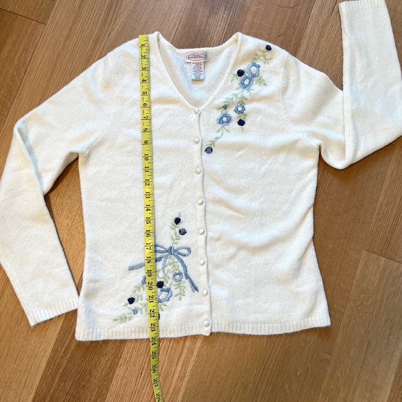 Northern Reflections Cozy Cream Cardigan with Blue Floral Embroidery - Picture 7 of 7
